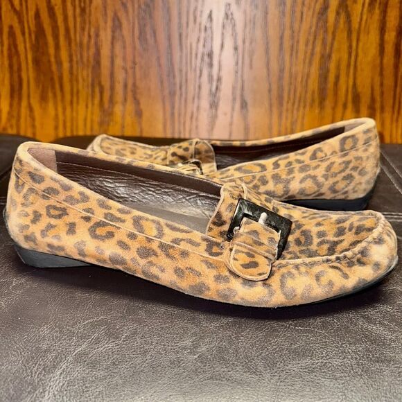 Stuart Weitzman Buckleberry Brown Black Cheetah Print Suede Loafers - Size 6.5 - Picture 7 of 11